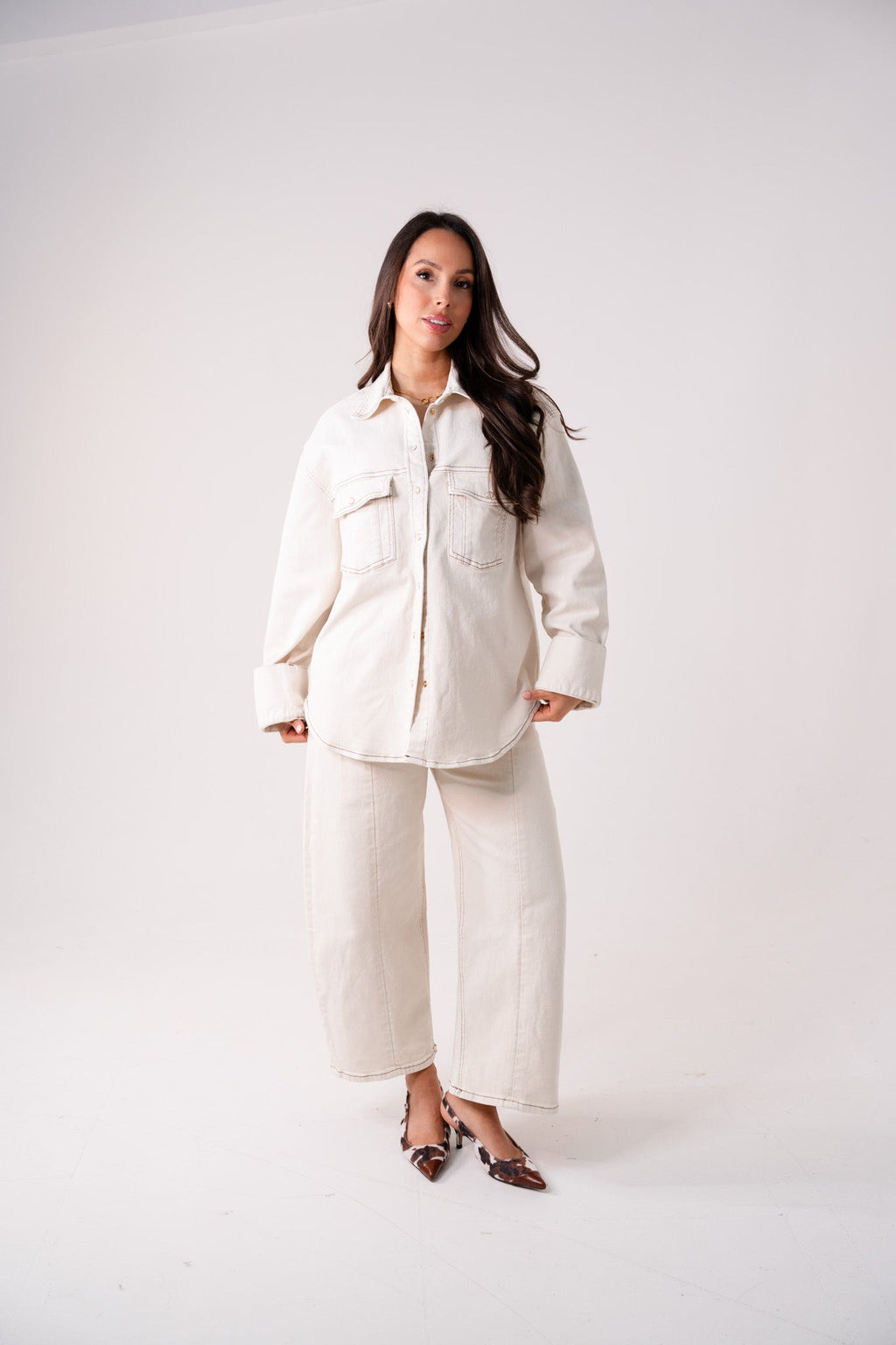 Women's Cream Denim Jeans | High-Waist Chocolate Stitched Barrel Fit 3
