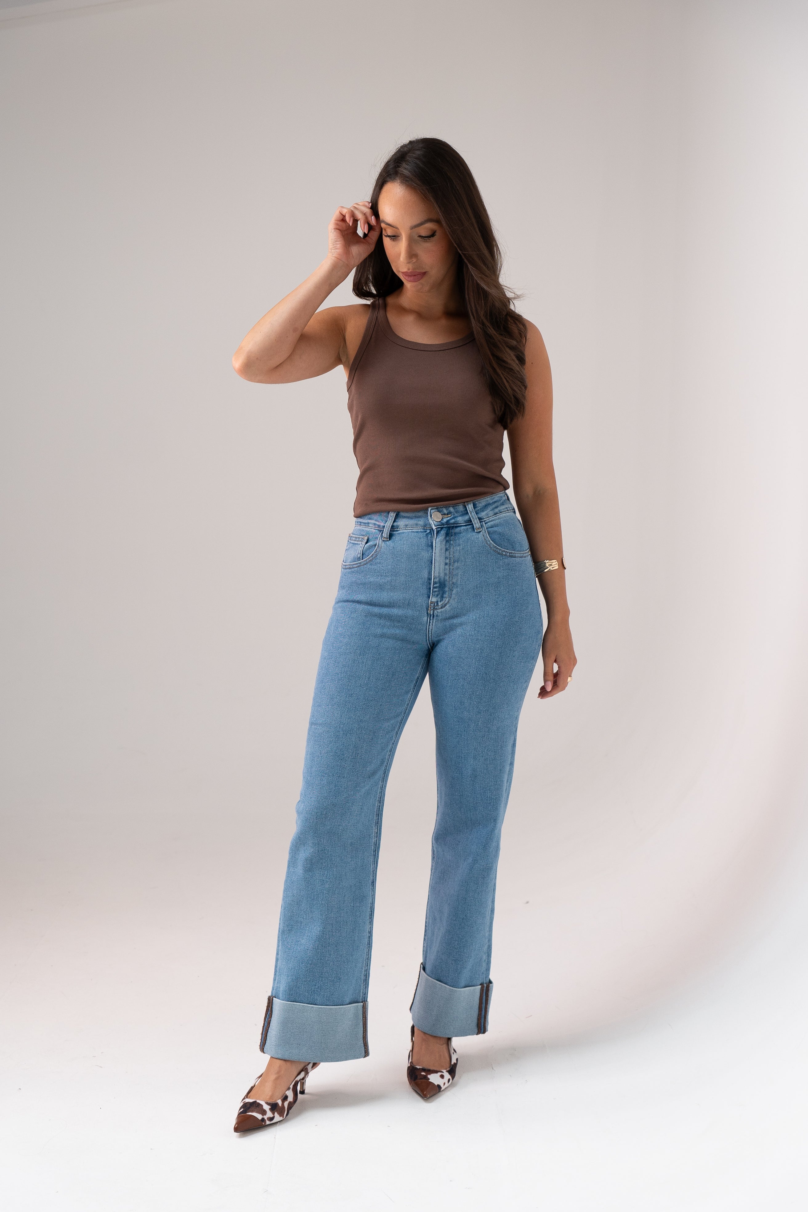 Women's Mid Wash Denim Wide Leg Jeans | Stylish High Waist Turn-Up Trousers 3